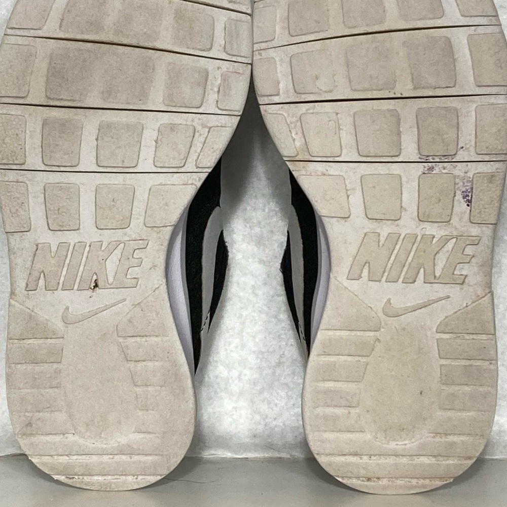 Nike Kids Black/White Tanjun Running Athletic Sneakers Shoes Size 3Y - Picture 9 of 11